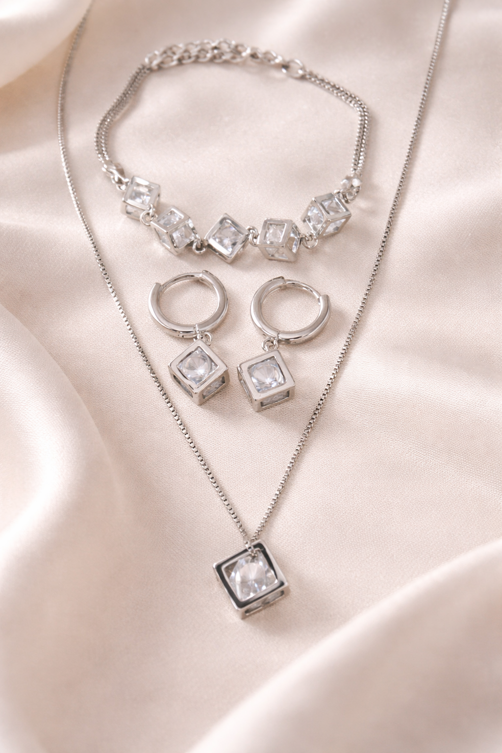 sidabrinis papuošalų komplektas su kubiniu cirkoniu 925